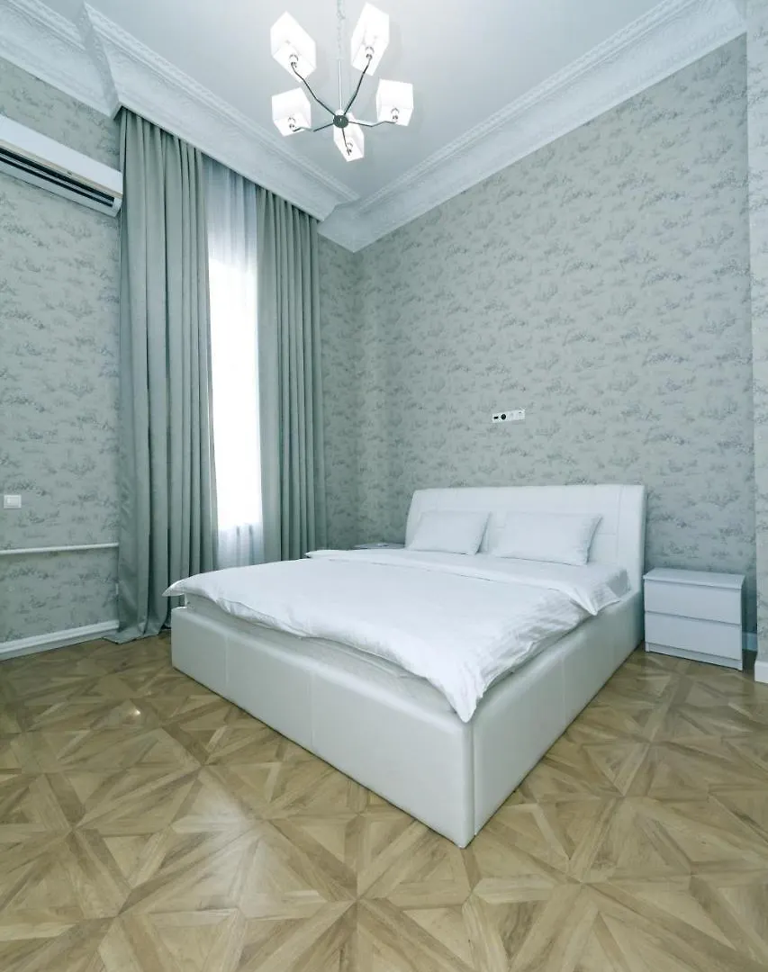 Vip Apartment Near Kreschatyk, 31А Pushkinska Street Kijev